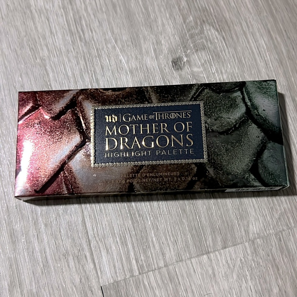 NEW URBAN DECAY GAME OF THRONES MOTHER OF DRAGONS HIGHLIGHT PALETTE